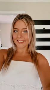 Hey can anyone please take myself out the background 🙏❤️