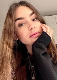 But you will improve your look more by choosing a shade that is just about two shades darker than your hair color — which may not be your natural hair color, but rather the color of your hair today. 8fcdi1wpv3xwqm