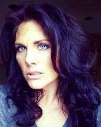 Feria Violet Soft Black Hair Color Hair Color For Black Hair Soft Black Hair Vidal Sassoon Hair Color