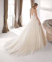 Auf bildern ist das kleid in elfenbeinfarbe gefertigt. Nicole Spose Hochzeitsrausch Brautmoden Premium Bridal Shops
