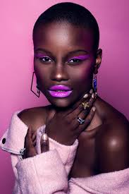 LADY VICTORIA — MAEVA KOMENAN