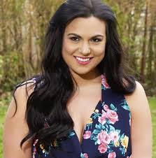 Stephanie Mallick's Instagram, Twitter & Facebook