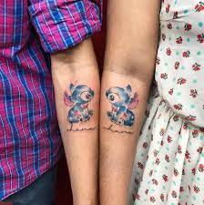Lilo & Stitch fans have some of the cutest tattoos and of course they do,  Lilo's cute and Stitch is awesom… | Lilo e stitch tatuagem, Tatuagem ohana,  Tatuagem casal