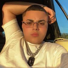 Stream Axel Cabrera music