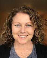 Kari Lowe's Instagram, Twitter & Facebook