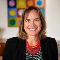 Lisa Randles's Instagram, Twitter & Facebook