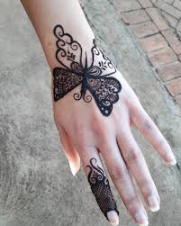 25 New Rakshabandhan Mehndi Designs For 2018 Rakhi Mehndi Design Inspirations Henna Tattoo Designs Simple Henna Tattoo Designs Mehndi Designs For Hands