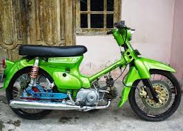 Maybe you would like to learn more about one of these? 40 Foto Gambar Modifikasi Honda C70 Kontes Airbrush Klasik Keren Terbaru Drag Bike Com Artofit