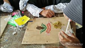 Menerapkan ragam hias pada bahan kayu. Bagaimana Cara Menerapkan Ragam Hias Pada Bahan Kayu Ragam Hias Pada Kayu Ragam Hias Selain Diterapkan Pada Tekstil Dapat Dijumpai Juga Pada Bahan Kayu