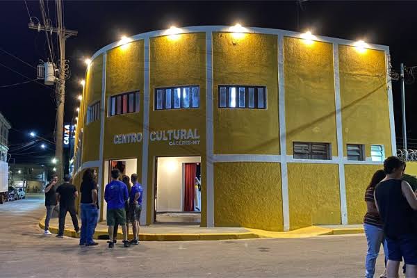 Centro Cultural Professor Natalino Ferreira Mendes &eacute; reinaugurado ap&oacute;s revitaliza&ccedil;&atilde;o em C&aacute;ceres - C&aacute;ceres News MT