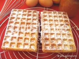 Gaufres Croustillantes A L Exterieur Et Moelleuses A L Interieur Testees Lors D Un Brunch Dominical Ces Gaufres Etaie Gaufres Croustillantes Gaufres Recette