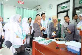 Berisi alamat praktek jadwal praktek dan juga no telepon dokter spesialis gigi untuk jadwal praktek dokter gigi biasanya di pasang pada papan pengumuman yang disediakan di depan atau lobi klinik buka 24 jam. Akreditasi Snars I Rsu Pakuwon Sumedang Rumah Sakit Umum Pakuwon