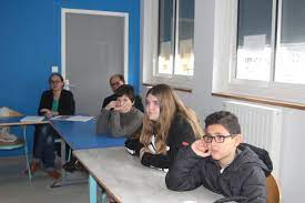 Partez à la découverte de leurs accomplissements! Le Permis A Points Du Telephone Portable Au College Une Innovation Tarn Et Garonne Castelsarrasin Le Petit Journal