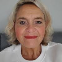 40+ perfiles de «Collet»