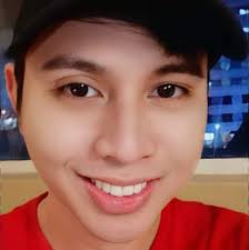 During the grand finale of American Idol Season 11, Phillip Phillips was  officially announced as the winner, defeating powerhouse vocalist and fan  favorite Jessica Sanchez in one of the most emotional and