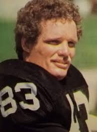 Name an NFL Hall of Fame QB who played for one team