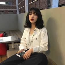 Smokey Eyes Bold Lipstick And Nail Art Beautiful Natural Makeup Makeup Ideas Beauty Skincare Sk Korean Short Hair Beautiful Curly Hair Shot Hair Styles