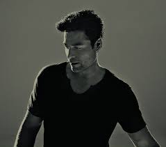 Musica en alta calidad 320kbps hd gratis. Chayanne Envia Humanos A Marte