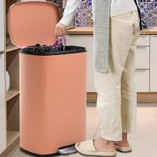 13 Gallon Kitchen Trash Can With Lid