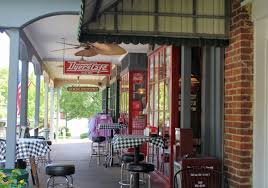 Cutest Small Town Things To Do In Collierville Tennessee Passport To Eden Collierville Collierville Tennessee Tennessee