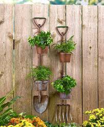 Display Flowers Or Show Off Your Herbal Garden With These Hanging Rustic Country Planters Designe Gartenwerkzeug Pflanzenkubel Fur Den Garten Gartendekoration