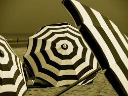 Black And White Umbrella Wallpaper 