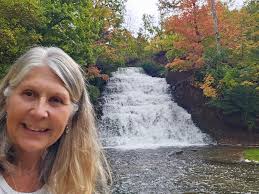 Life along the Erie Canal... Lockport 😎