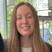 Beth Henshaw's Instagram, Twitter & Facebook