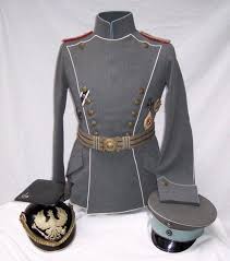 World War I German Pilot S Uniform And Helmets Re Pinned By Www Historysimulation Com Military Outfit Military Fashion Military Uniform