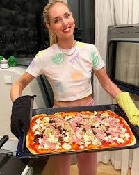 Get the latest news and promo from chiara ferragni brand. Chiara Ferragni Starportrat News Bilder Gala De