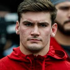 TRENDING: Alabama star Ty Simpson could be looking to enter the transfer  portal and go to either Tennessee or Oregon if he does not get a first  round draft grade, according to