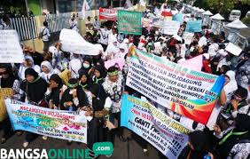 Mojoagung, provinsi jawa timur, indonesia. Ratusan Tenaga Honorer Pemkab Jombang Gelar Aksi Menolak Pendaftaran Cpns Kumparan Com