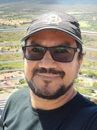 David Pires's Instagram, Twitter & Facebook