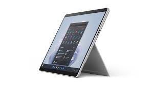 Surface Pro 9 con leyendas numeradas para funciones, bases y puertos.
