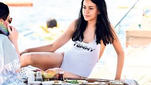 Şilan makal yeni gelin dizisinden yeni deneyimler yaşamak için de ayrılmış olabilir. Yeni Gelin In Yilan Dilan I Silan Makal Tatilde Gununu Gun Ediyor Kimdir Magazin Haberler