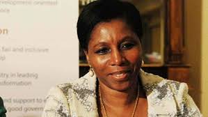 Phumzile van damme (20 temmuz 1983 doğumlu) bir demokratik i̇ttifak üyesi güney afrika ulusal meclisi kim seçildi 2014 güney afrika genel seçimi. Da Phumzile Van Damme Says Calls For Boycott Of All Gupta Media