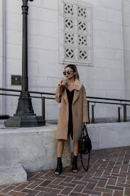 Investing in a camel coat is a quick & easy way to 'up' your style game. Camel Coat Blog Pau Dictado