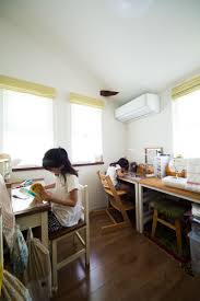 遊ぶ部屋とは別に勉強部屋を設けました 勉強も集中できますね 部屋 勉強部屋 おしゃれな家