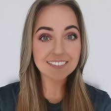 Rebecca Bayliss's Instagram, Twitter & Facebook