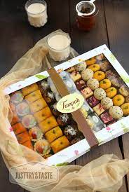 Saat ini terus bermunculan berbagai macam kreasi kue dan roti dengan berbagai varian rasa, bentuk serta tampilan. Review Lezat Dan Cantiknya Kue Kue Dari Tampah Dan Resep Teh Adani Just Try Taste
