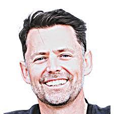 Tim Rivett's Instagram, Twitter & Facebook