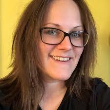 Melanie Pohl's Instagram, Twitter & Facebook