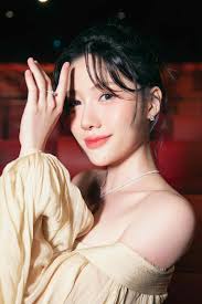 Nhan sắc thăng hạng, sự nghiệp thăng hoa của Huỳnh Uyển Ân ở tuổi 25