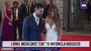 Antonella roccuzzo was born on february 26th, 1988, in rosario, argentina—the same city where messi was born. Lionel Messi Says I Do To Antonella Roccuzzo Youtube