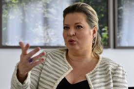 The federal deputy joice hasselmann (psl) formalized an incident report at the 2nd civil police precinct, in asa norte, brasília. Joice Hasselmann Chama Jornalista De Maluca E Diz Que Vai Processa La