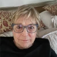 Suzanne Arnett's Instagram, Twitter & Facebook