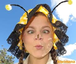 Teaching Children about bees with The Bee Lady...Sara Russ