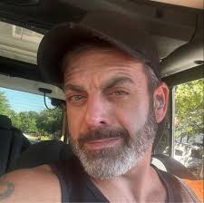 I miss painting 🎨😭😭😭