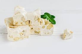 Versare e tirar fuori !!! Ricetta Del Torrone Fatto In Casa Varieta Morbida Alle Mandorle