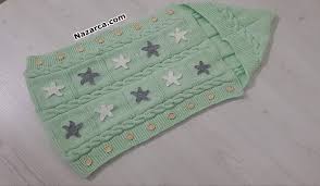 Iki Yani Dugmeli Kapusonlu Bebeklere Uyku Tulumu Battaniye Yapimi Nazarca Com Bebek Baby Knitting Patterns Bebek Yelek
